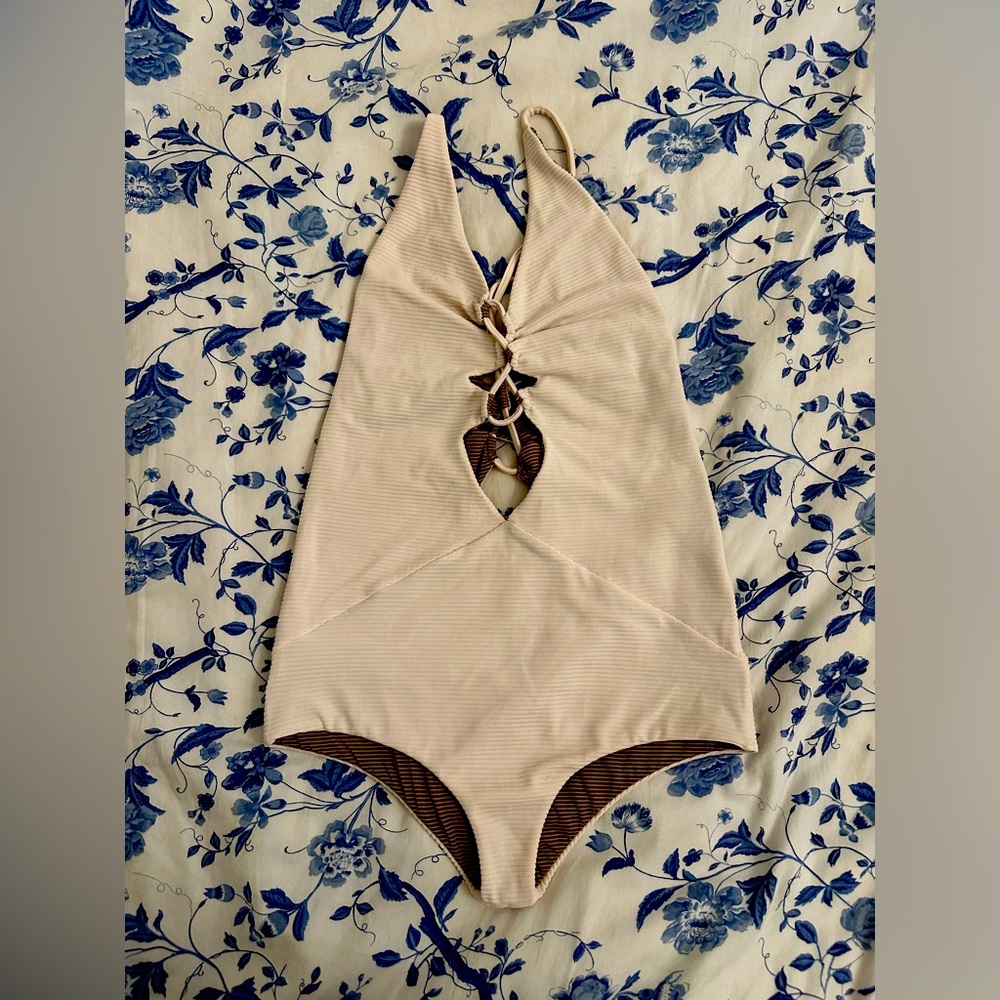 Gently worn. Great condition.